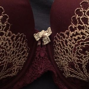 Victoria's Secret Intimates & Sleepwear - Body by Victoria secret lined demi sized 38d Victoria's Secret Intimates & Sleepwear - Body by Victoria secret lined demi sized 38d